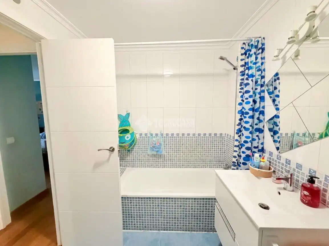 Baño de Piso en venta en Seseña con Aire acondicionado, Calefacción y Terraza