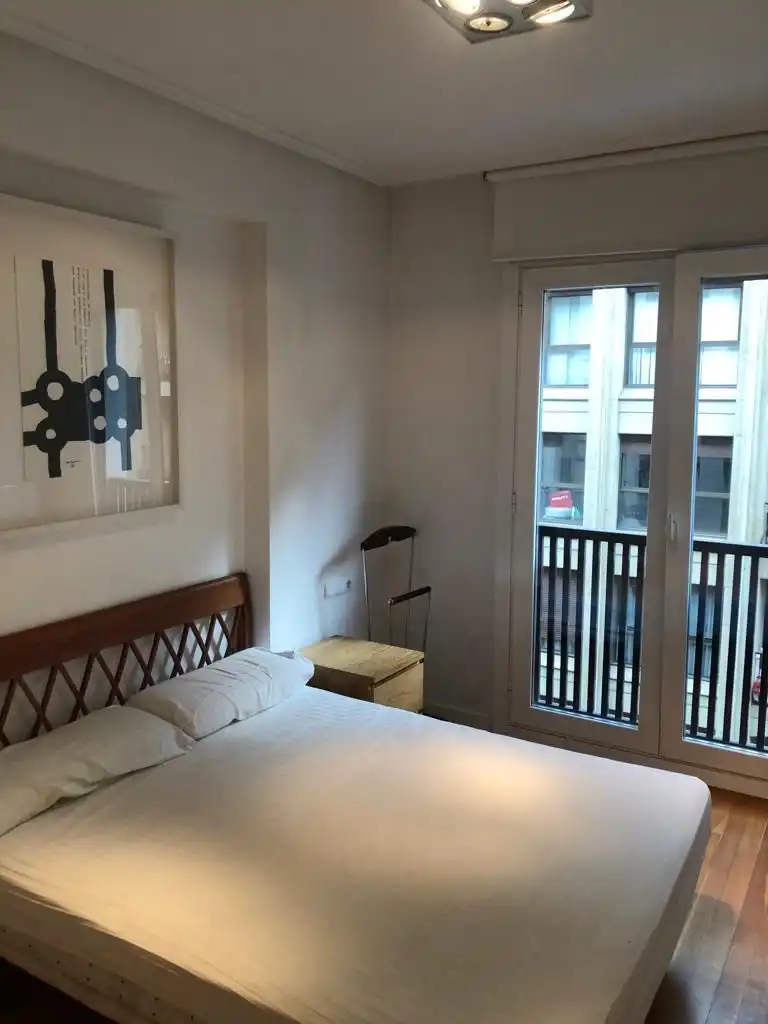 Schlafzimmer von Wohnung zur Miete in Donostia - San Sebastián  mit Heizung