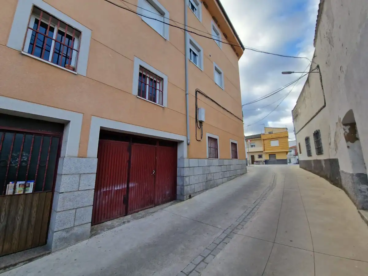 Exterior view of Buildings for sale in Carcaboso