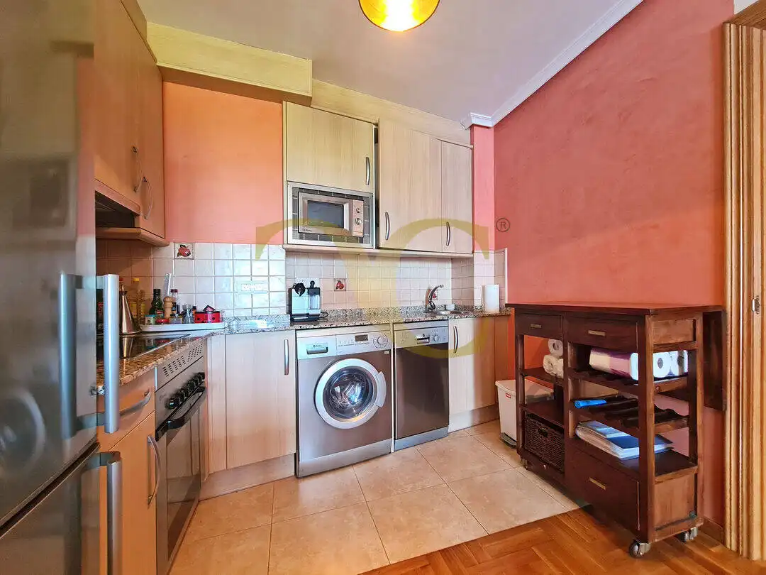Cocina de Dúplex en venta en Soto del Barco con Calefacción y Amueblado