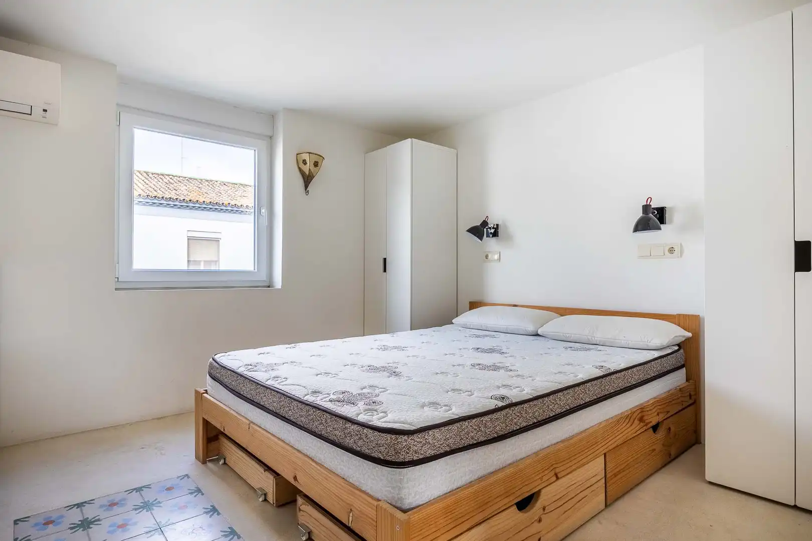 Bedroom of Duplexes for rent in Sevilla  with Air Conditioner, Heating and Terrace