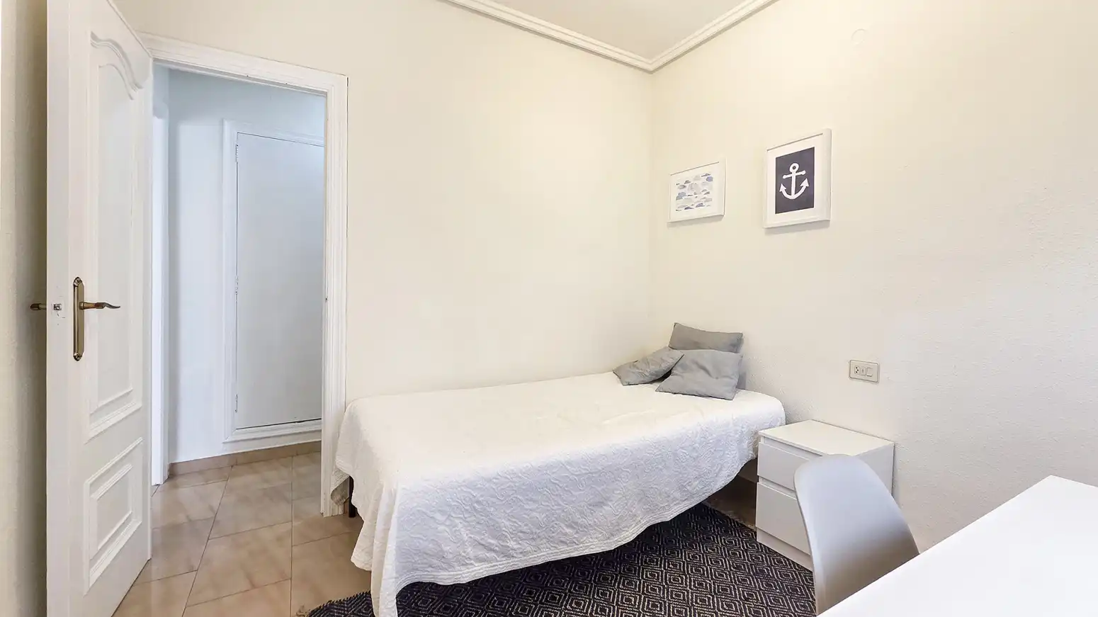 Schlafzimmer von Wohnung zum Verkauf in Valencia mit Möbliert und Balkon