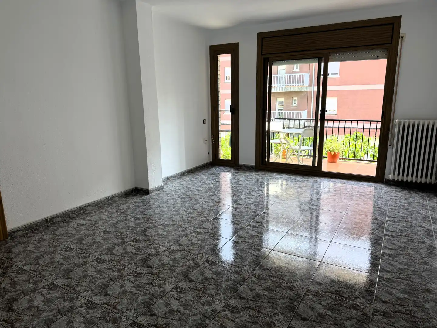 Sala d'estar de Pis en venda en Vic amb Calefacció i Terrassa