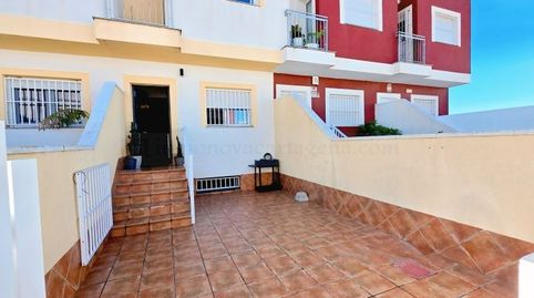Foto 2 de Casa adosada en venta en Calle Valle de Arán, Los Peñascos - El Salero - Los Imbernones, San Pedro del Pinatar