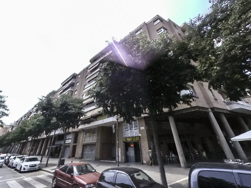 Vista exterior de Piso en venta en Barcelona
