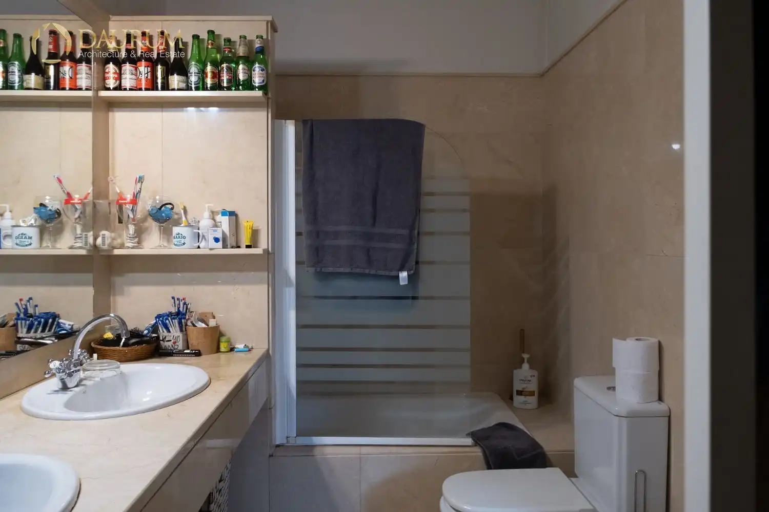 Baño de Casa adosada en venta en Madrid con Aire acondicionado, Calefacción y Terraza