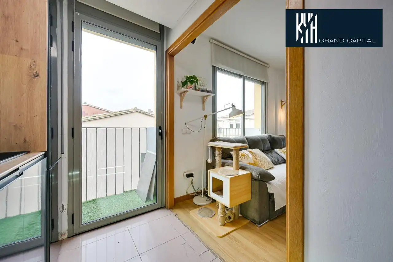 Terraza de Dúplex en venta en Salt con Calefacción, Terraza y Balcón