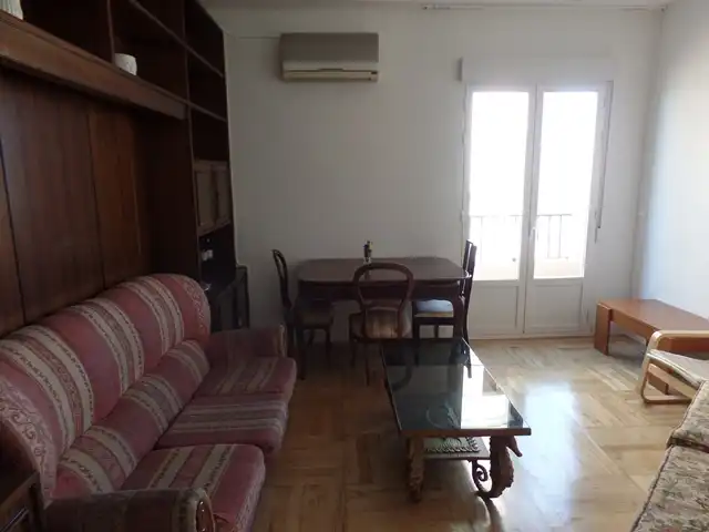 Sala d'estar de Pis de lloguer en Madrid amb Aire condicionat, Calefacció i Parquet
