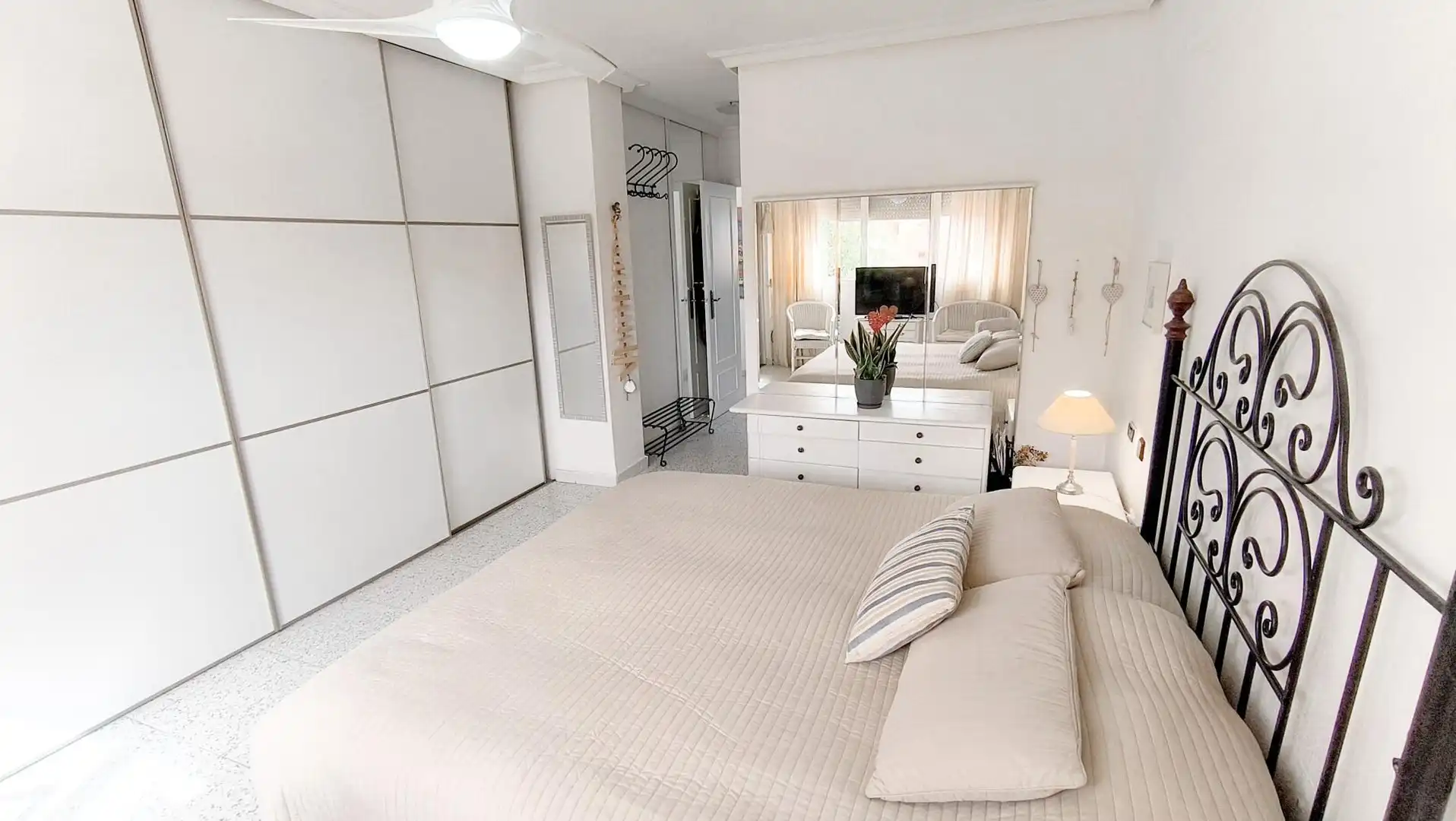 Schlafzimmer von Einfamilien-Reihenhaus zum Verkauf in La Manga del Mar Menor mit Terrasse