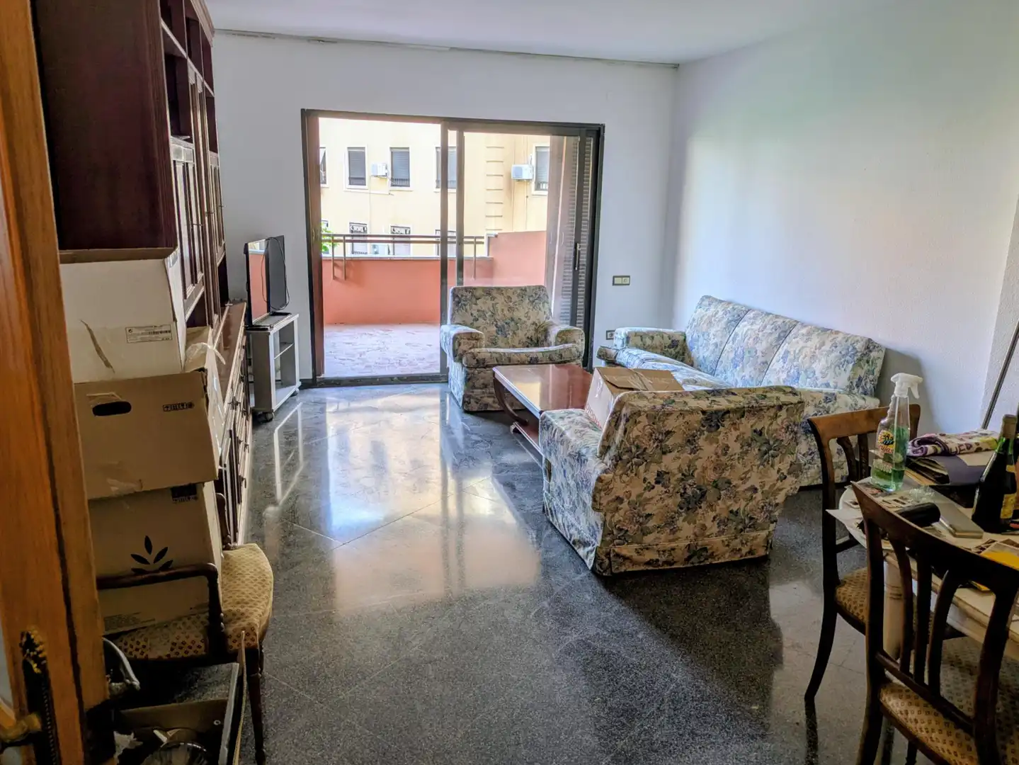 Sala d'estar de Pis en venda en Valencia amb Moblat i Balcó