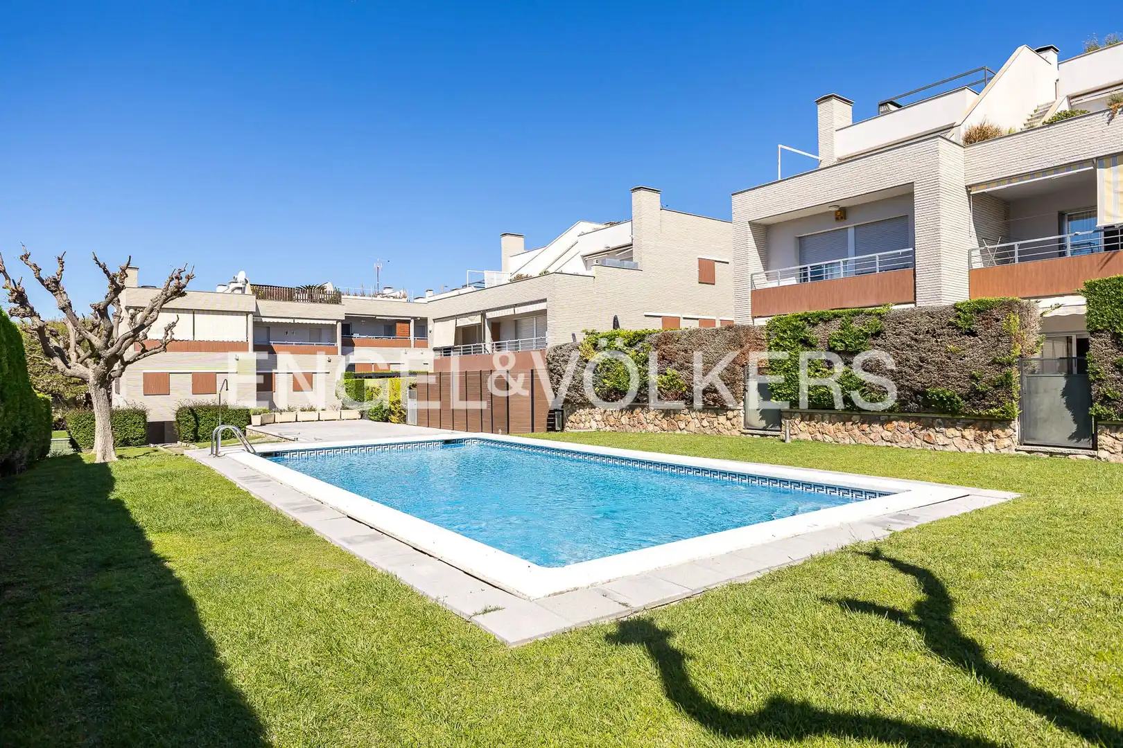 Piscina de Dúplex en venta en Torredembarra con Aire acondicionado, Calefacción y Terraza