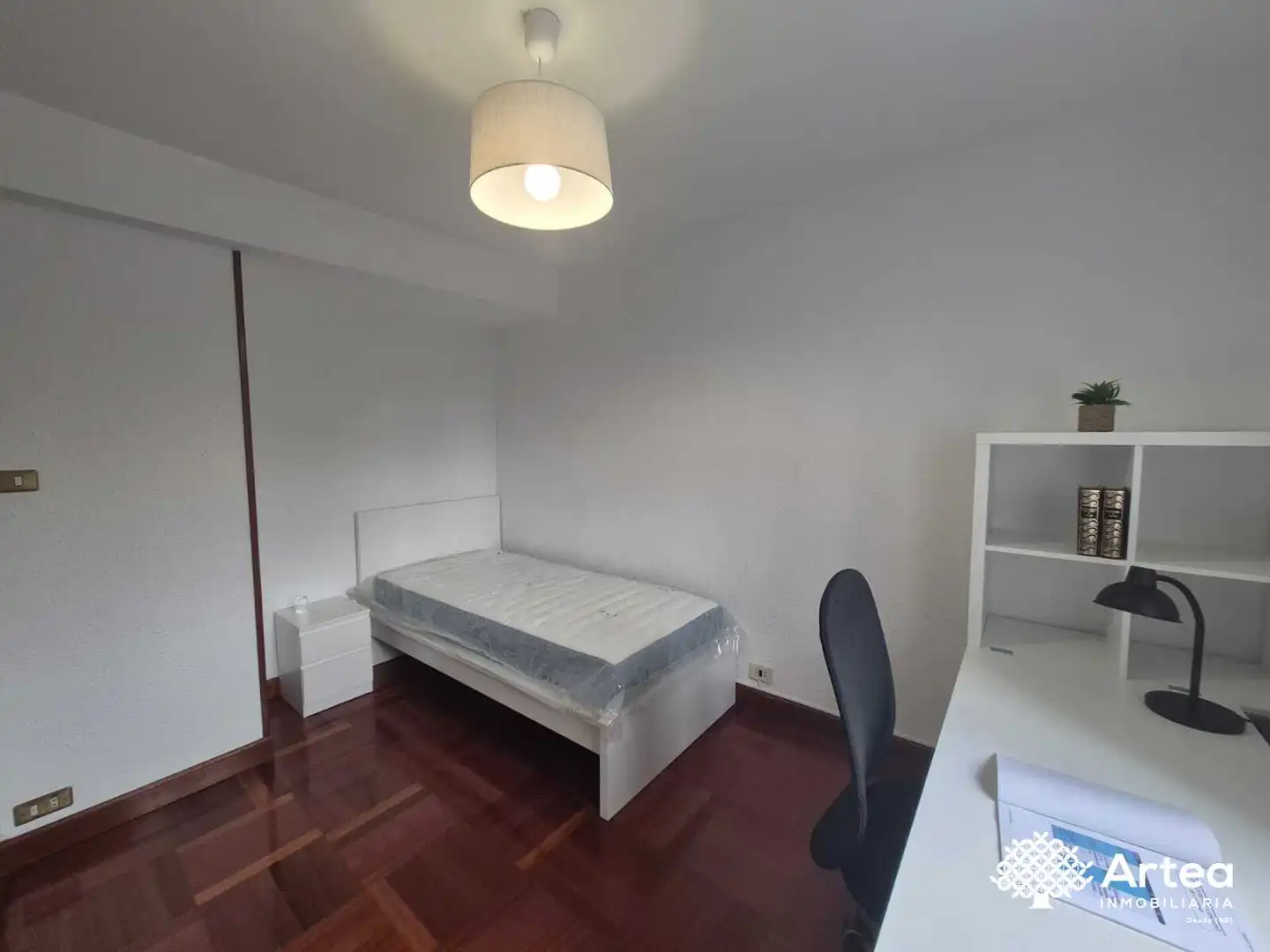 Bedroom of Flat for rent in Bilbao   with Heating, Oven and Washing machine