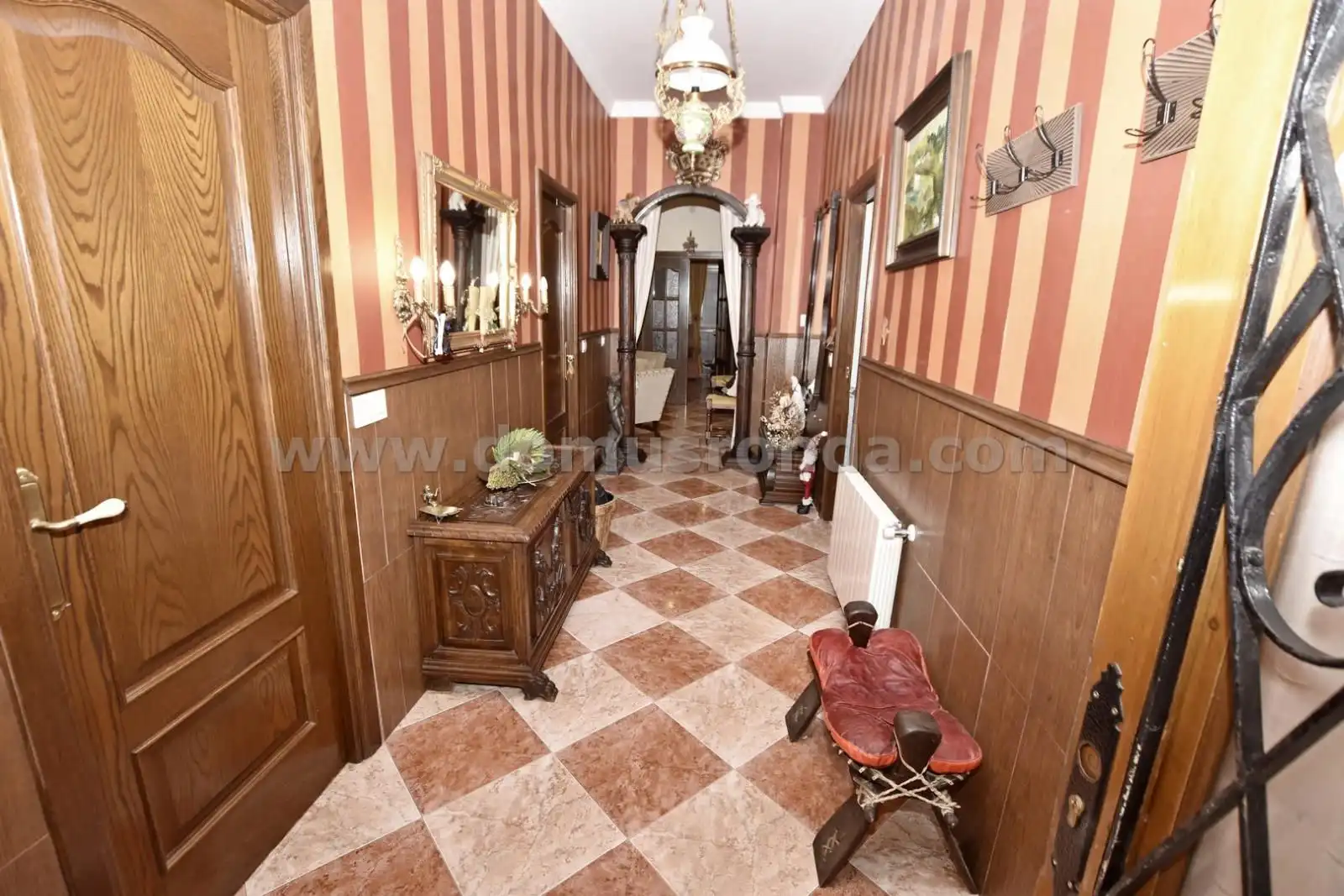 Wohnung zum Verkauf in Ronda mit Heizung, Terrasse und Möbliert