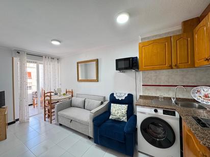 Sala d'estar de Estudi en venda en Torrevieja amb Aire condicionat i Piscina comunitària