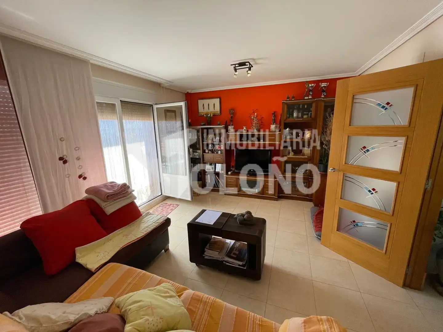 Sala d'estar de Casa adosada en venda en Alesanco amb Calefacció, Jardí privat i Parquet