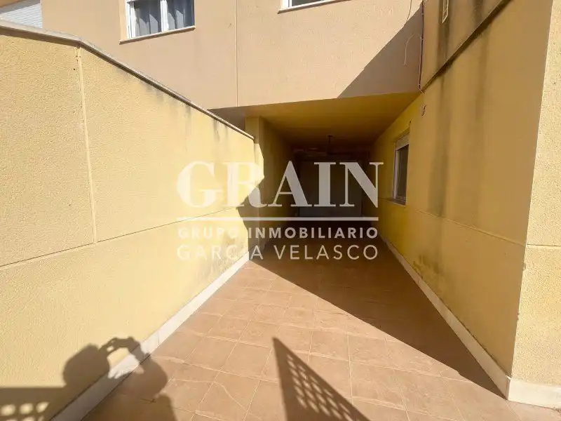 Vista exterior de Casa adosada en venda en Albacete amb Calefacció