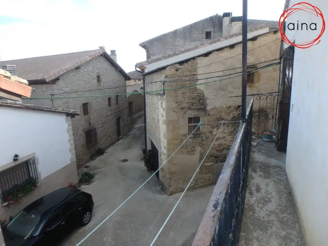 Vista exterior de Casa o chalet en venta en Guesálaz / Gesalatz con Balcón