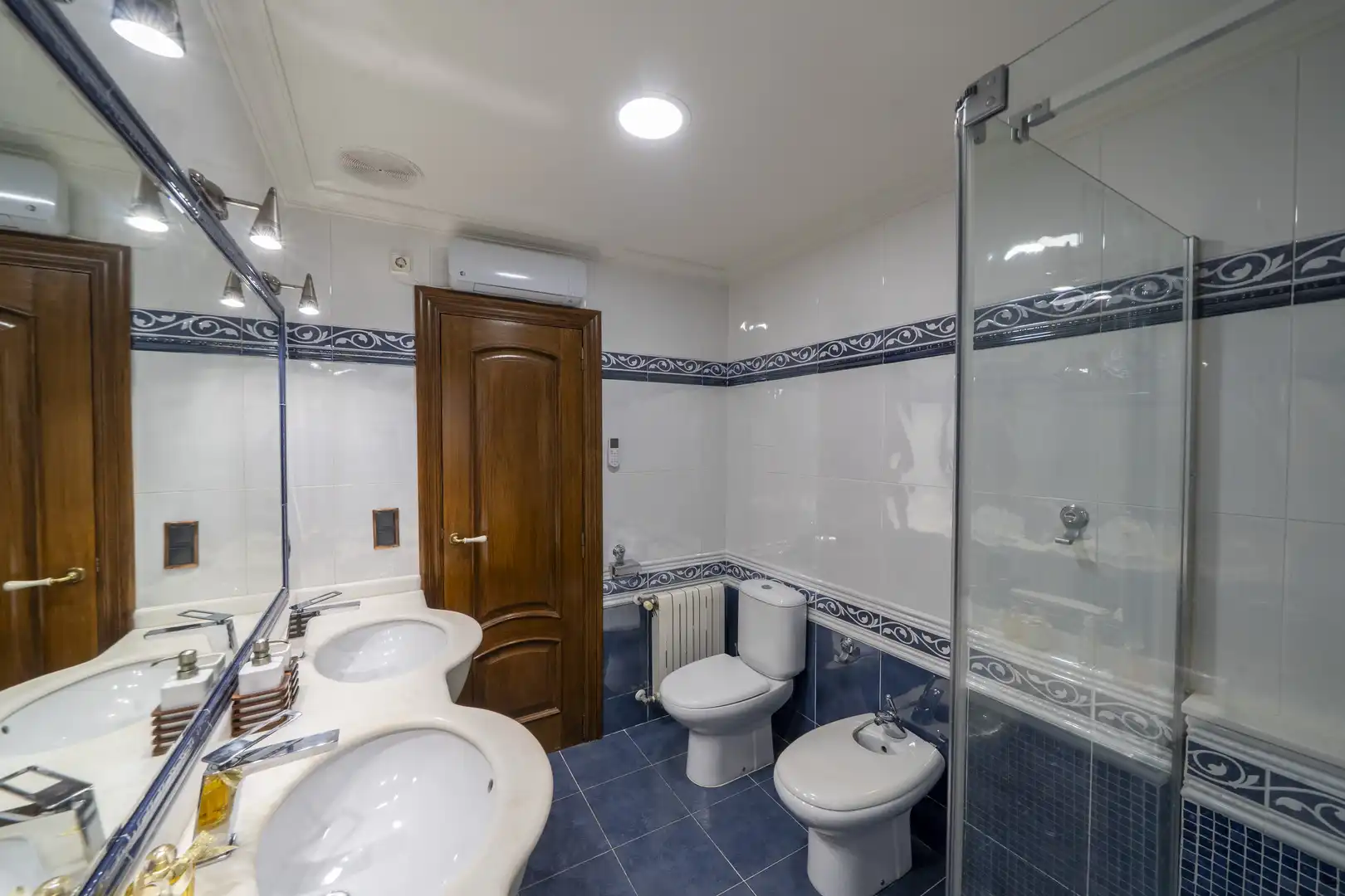 Baño de Finca rústica en venta en Náquera con Aire acondicionado, Calefacción y Terraza