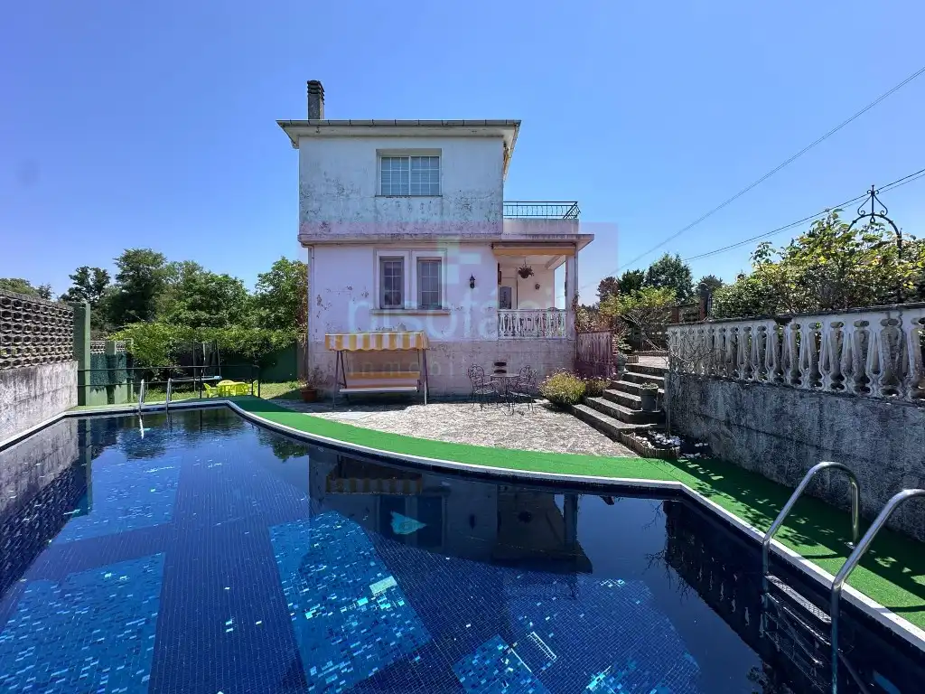 Piscina de Casa o chalet en venta en Lugo