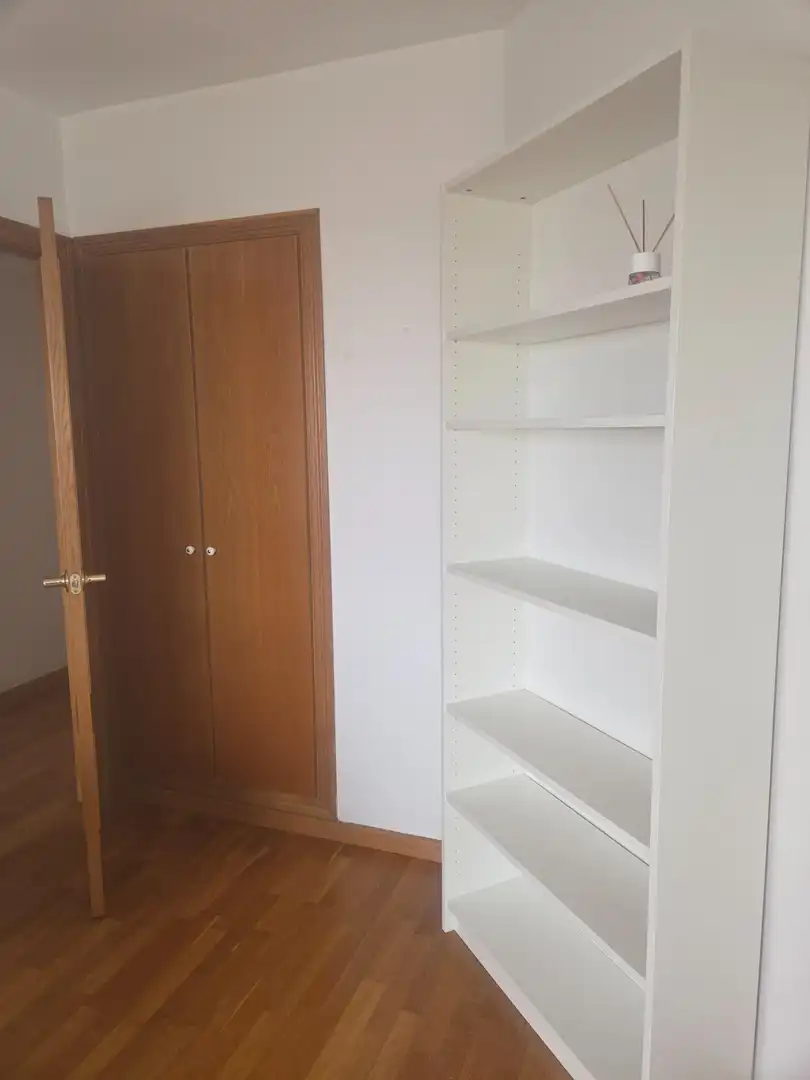 Bedroom of Flat for rent in Valencia  with Air Conditioner, Parquet flooring and Balcony