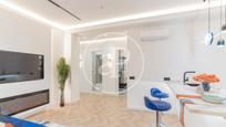 Sala d'estar de Pis en venda en  Madrid Capital amb Aire condicionat, Calefacció i Moblat