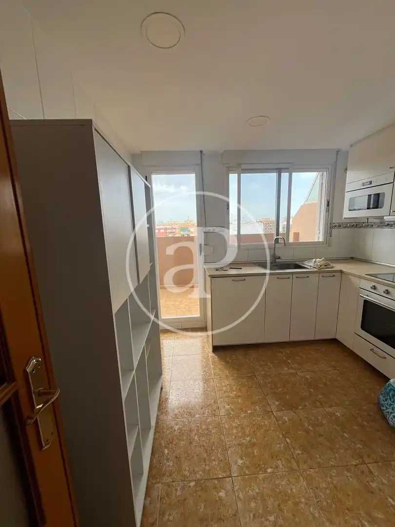 Cocina de Piso de alquiler en Valencia con Aire acondicionado, Calefacción y Terraza