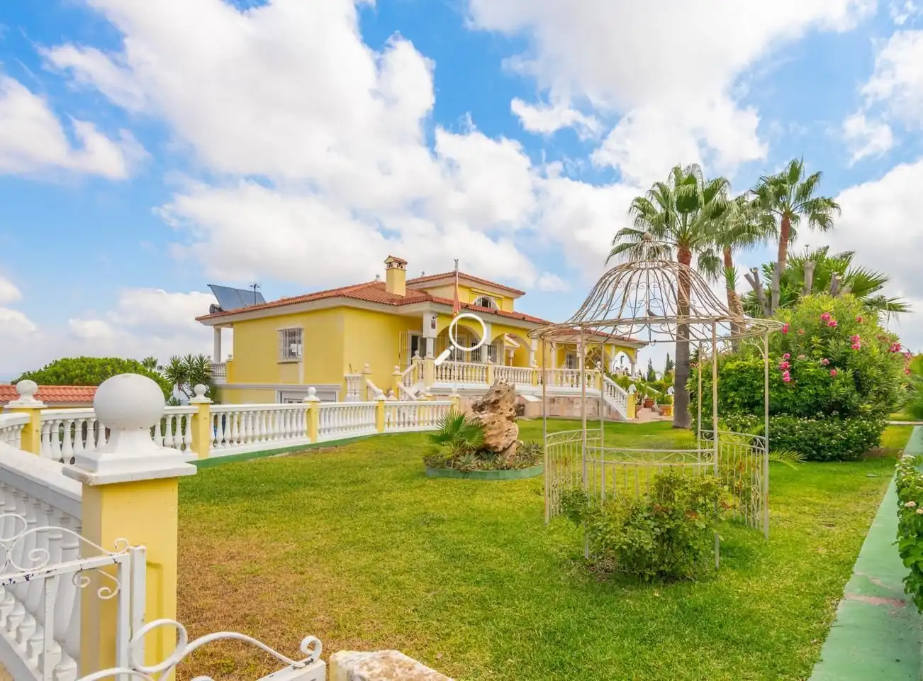 Jardí de Casa o xalet en venda en Alhaurín de la Torre amb Aire condicionat, Jardí privat i Terrassa