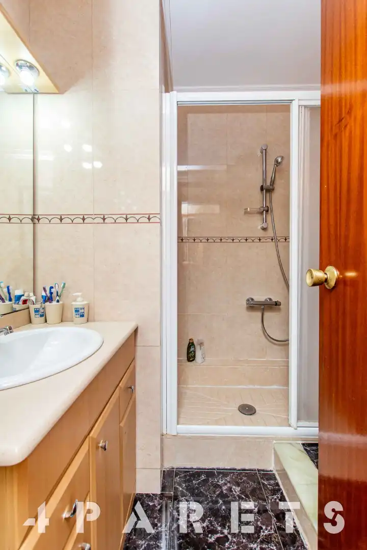 Baño de Piso en venta en Premià de Mar con Calefacción, Horno y Balcón