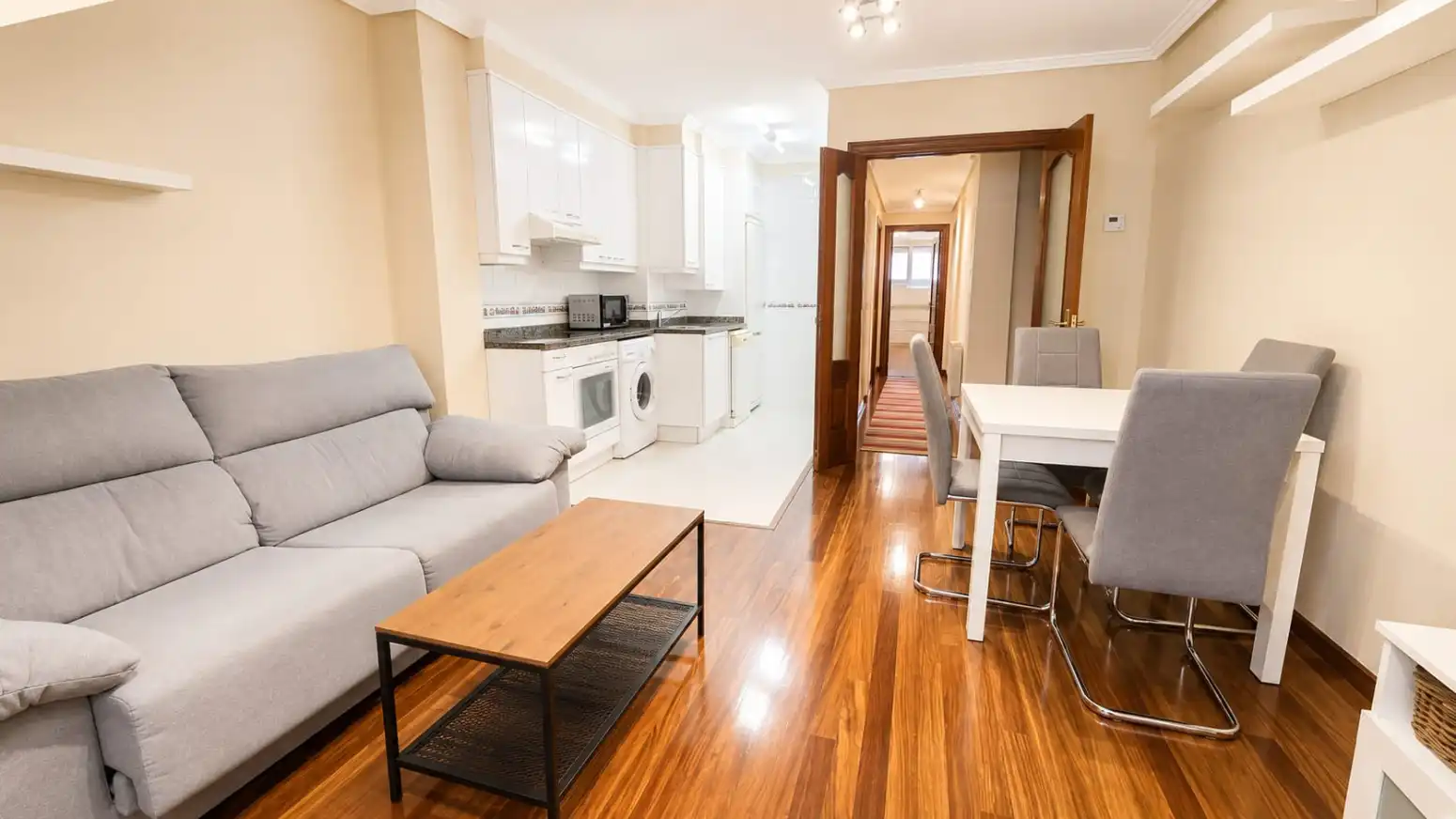 Living room of Flat for rent in Gijón   with Heating and Storage room