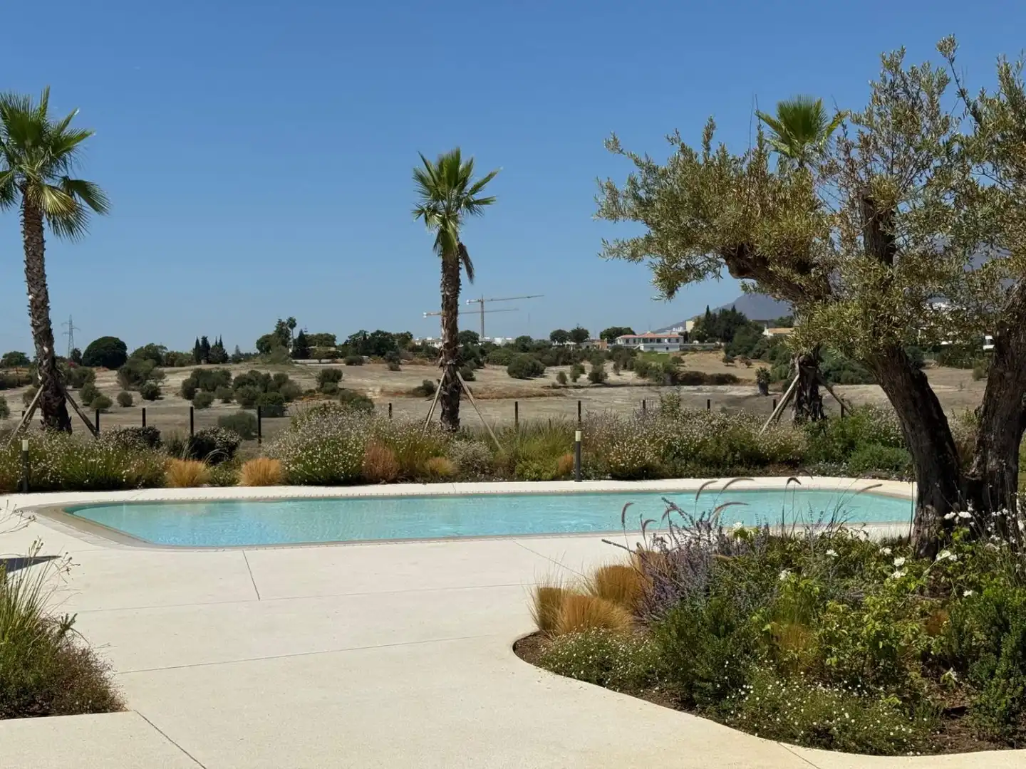 Swimming pool of Flat for sale in Estepona  with Air Conditioner, Heating and Terrace
