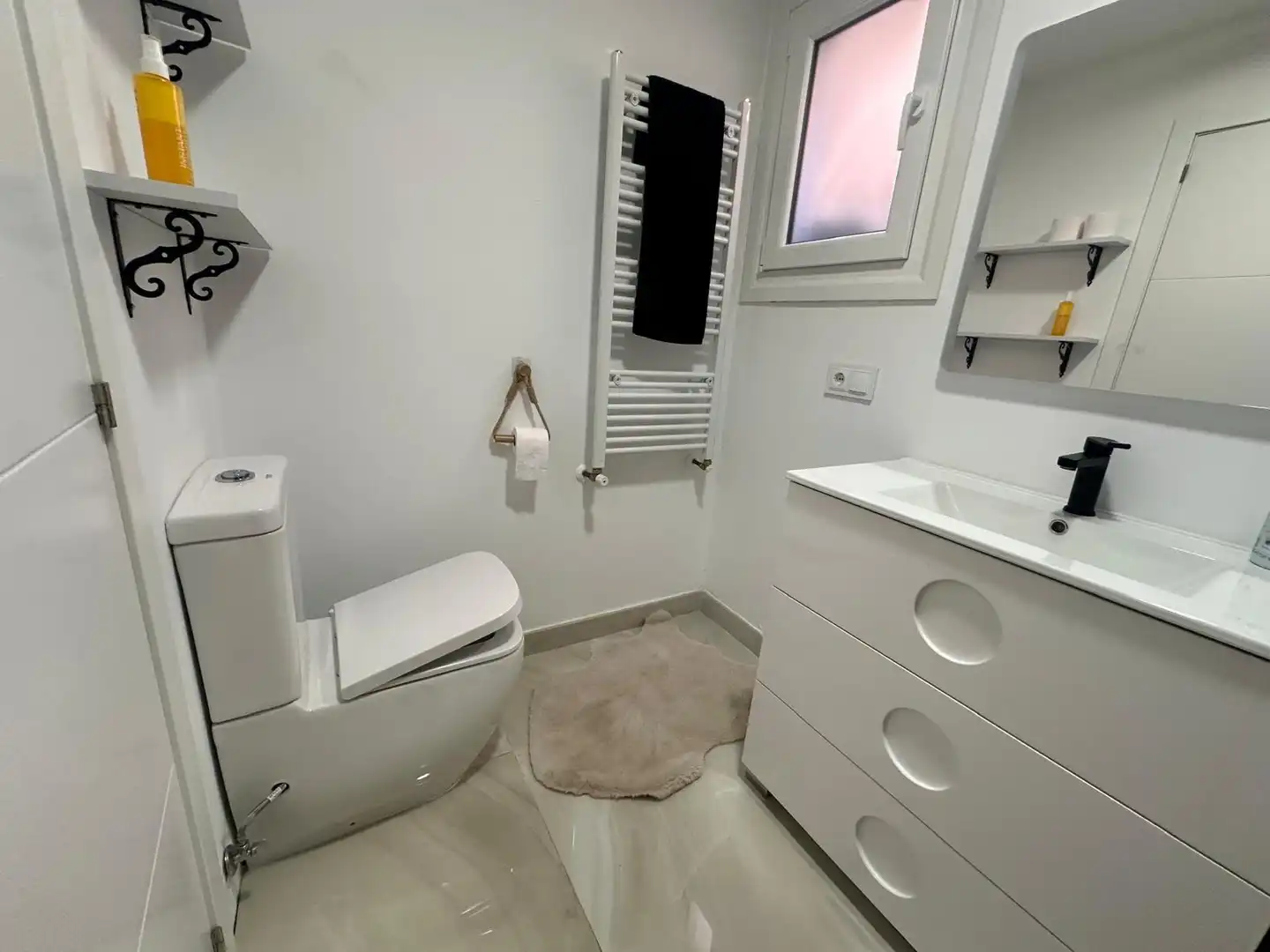 Bathroom of Detached homes for sale in Ourense Capital   with Heating, Private garden and Terrace