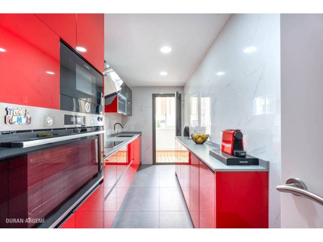 Piso en Venta en Rambla Sant Nebridi en Cementiri Vell