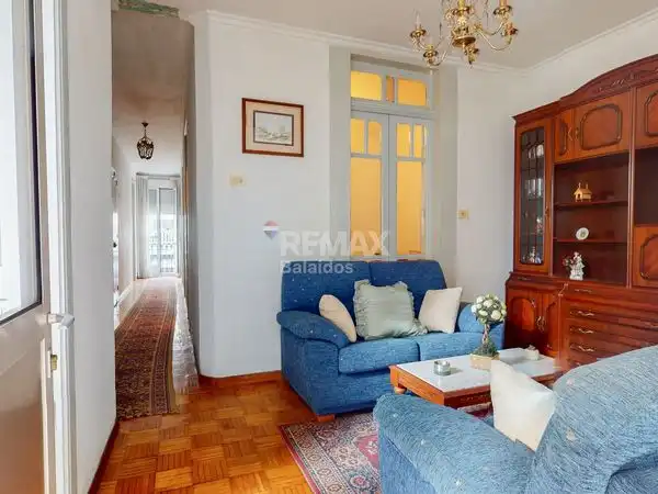Sala d'estar de Casa o xalet en venda en Centro Urbano