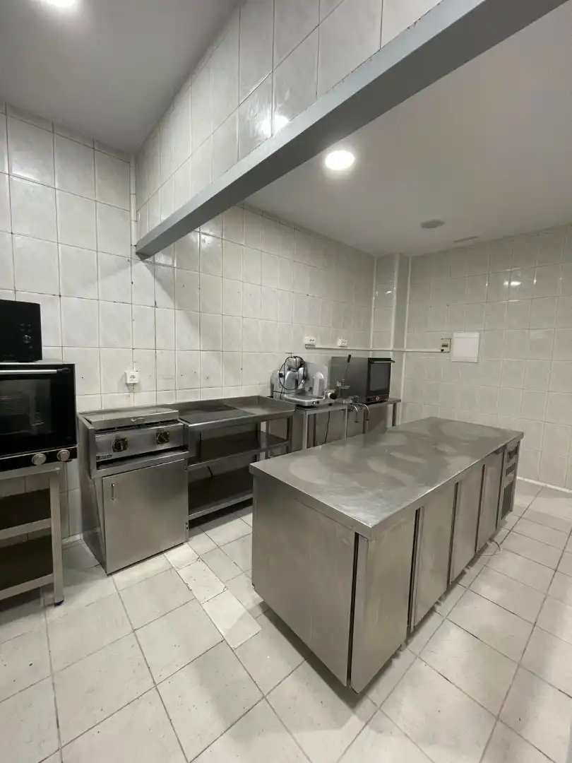 Local commercial à vendre à Avenida 1 de Mayo, imagen 11