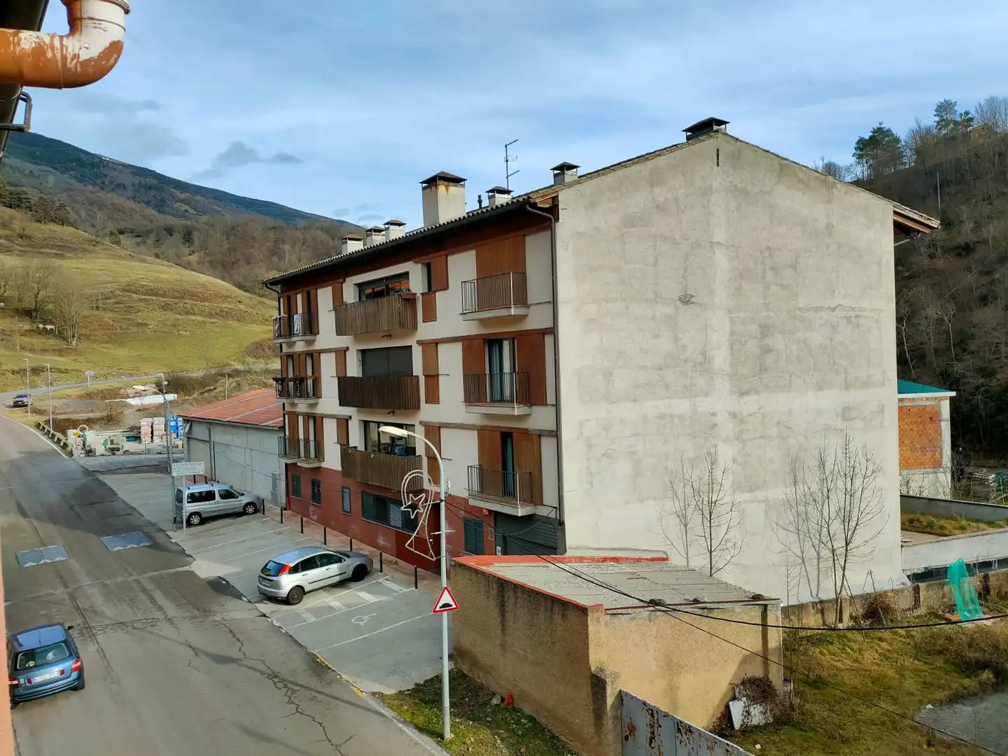 Exterior view of Flat for sale in Ribes de Freser  with Terrace, Furnished and Oven
