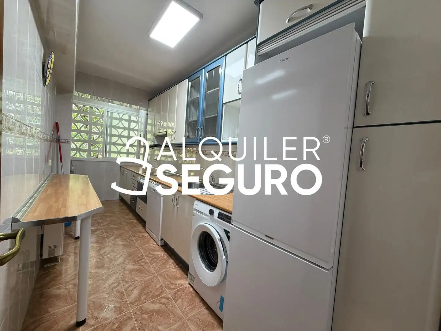 Cuina de Pis de lloguer en Madrid amb Aire condicionat i Calefacció