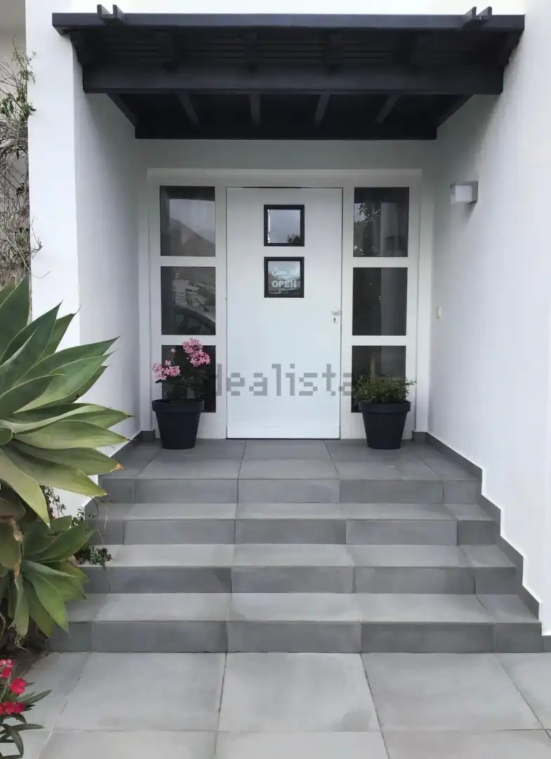 Vista exterior de Casa o xalet en venda en San Bartolomé amb Aire condicionat, Jardí privat i Terrassa