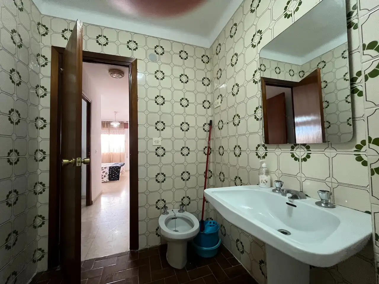 Bathroom of Flat for sale in Vélez-Málaga  with Terrace and Storage room