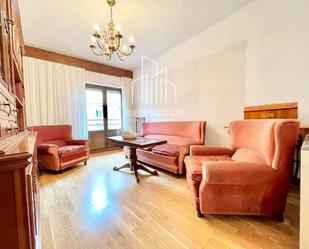 Living room of Flat for sale in Salamanca Capital  with Terrace