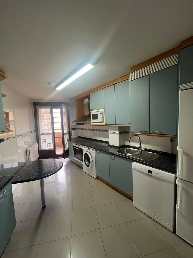Cocina de Piso de alquiler en Zaragoza con Aire acondicionado, Calefacción y Parquet