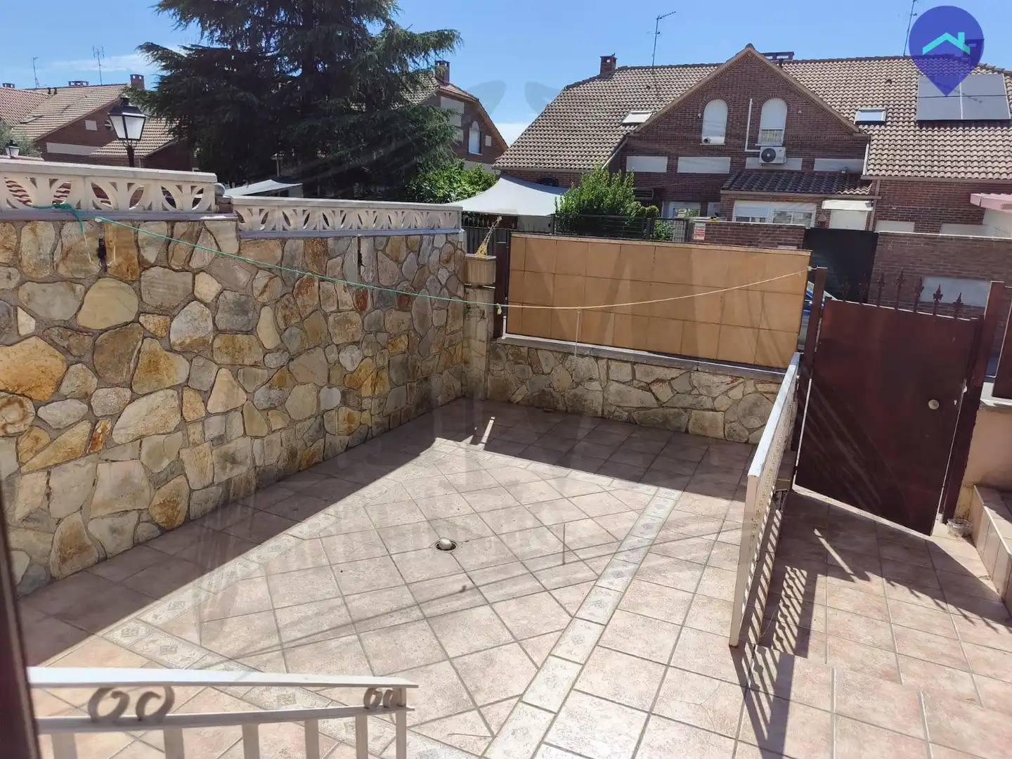 Terraza de Casa o chalet en venta en Villanueva de la Torre con Jardín privado, Trastero y Alarma