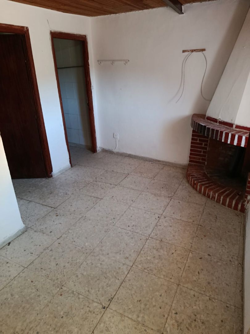 Casa o xalet en venda en Monterrubio de la Sierra amb Balcó