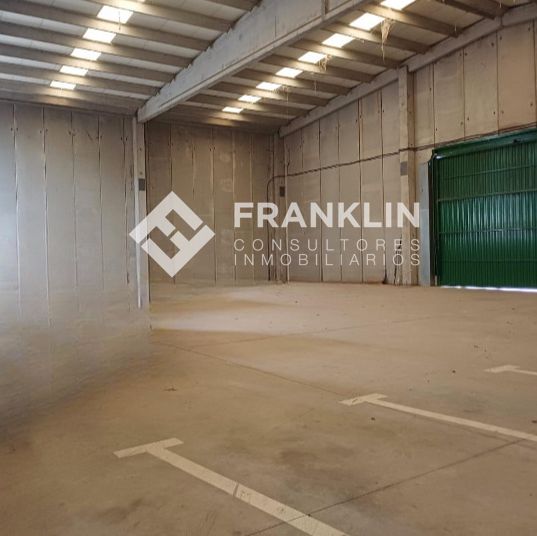 Nave industrial en venta en Carrer Mestral