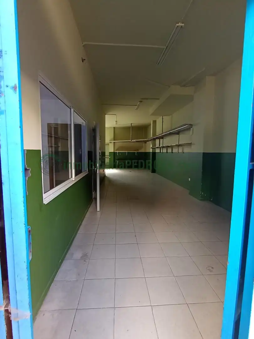 Geschaftsraum zur Miete in Calle de Santa Teresa de Jesús Jornet, A Parda