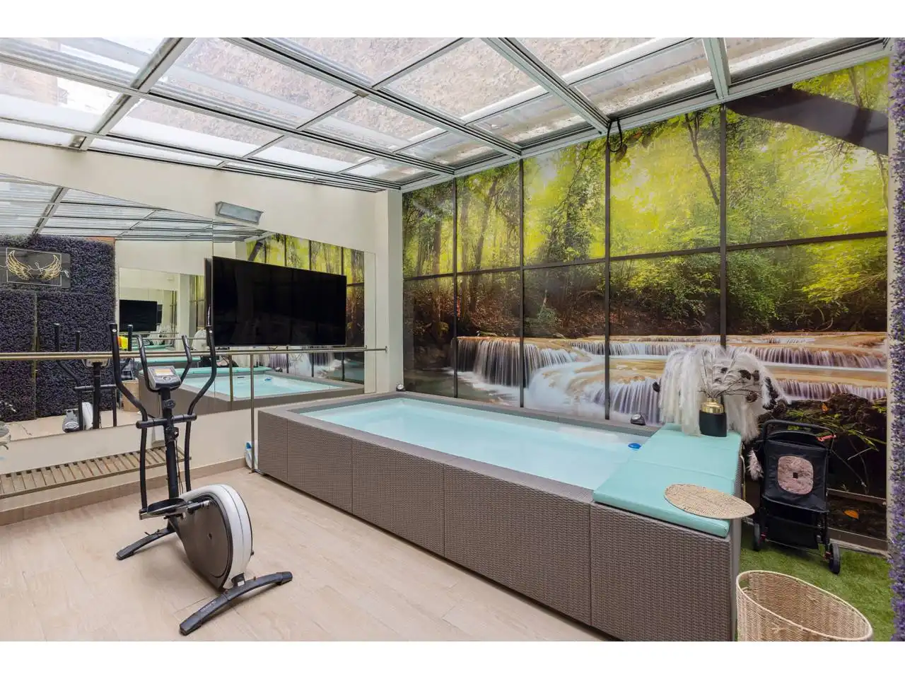Schwimmbecken von Wohnung zum Verkauf in Valencia mit Klimaanlage, Heizung und Terrasse