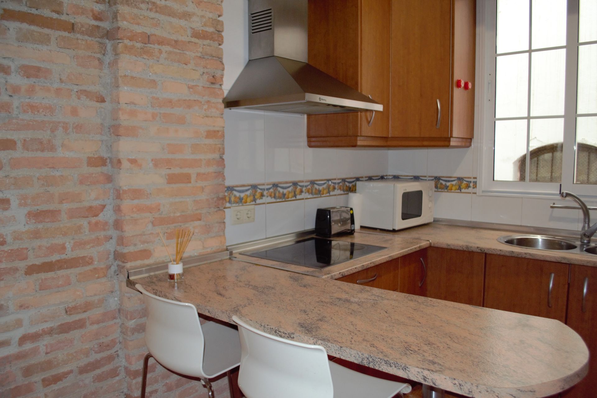 Cuina de Pis de lloguer en  Granada Capital amb Calefacció, Moblat i Rentadora