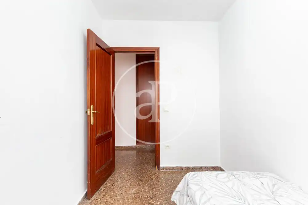 Bedroom of Flat for rent in Valencia  with Heating, Terrace and Furnished