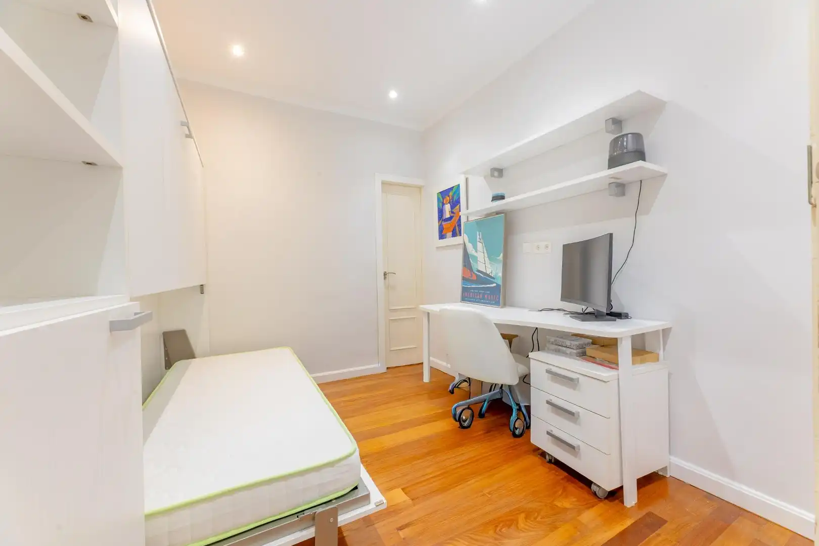 Habitación de Piso de alquiler en Valencia con Aire acondicionado, Calefacción y Amueblado