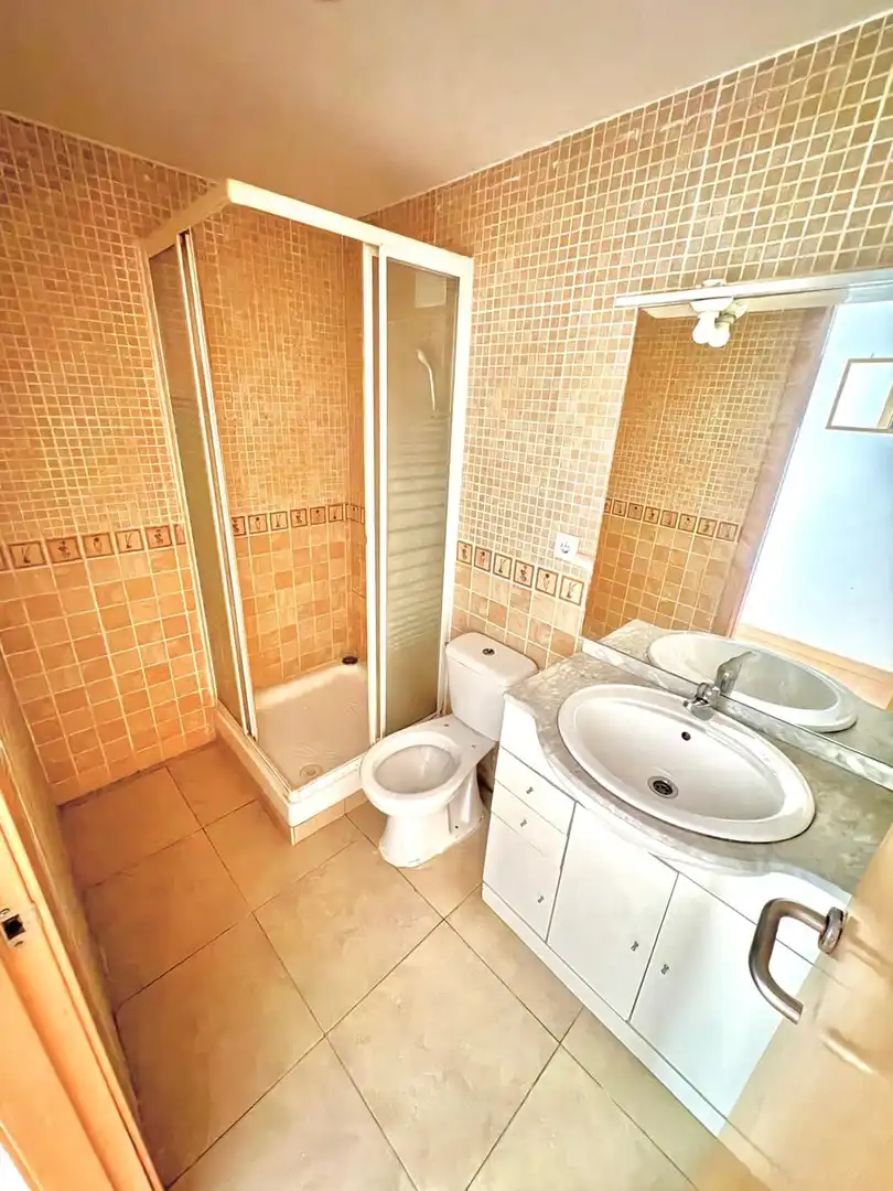 Badezimmer von Erdgeschoss zum Verkauf in Barcelona