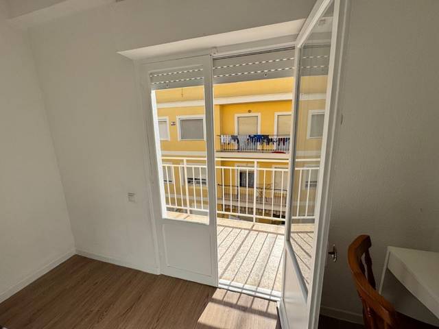 Piso en Alquiler en Calle Antonio Machado en Novelda